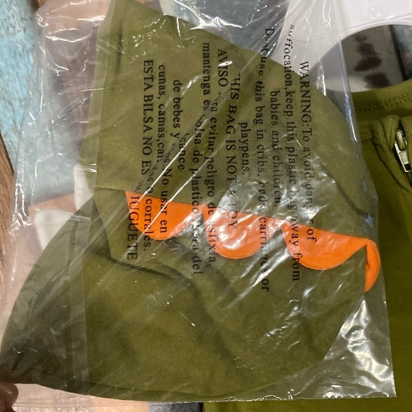 Robeez Dino 🦖 onsie with rollable feet and hands - Picture 8 of 16